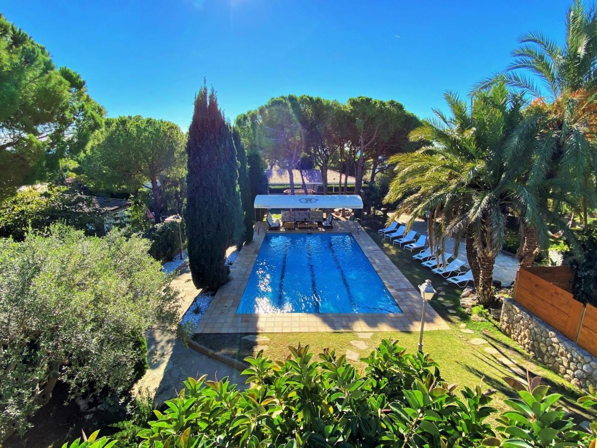 Villa Sitges El Ranch Amaizing Outdoor Areas Beaches At 5 Minutes Walk Sitges At 15 Min Drive Ac Pool Jacuzzi & Garden Xxl Calafell Buitenkant foto