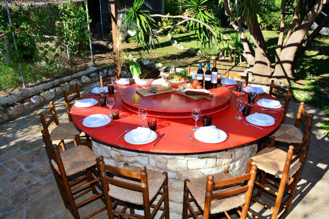 Villa Sitges El Ranch Amaizing Outdoor Areas Beaches At 5 Minutes Walk Sitges At 15 Min Drive Ac Pool Jacuzzi & Garden Xxl Calafell Buitenkant foto
