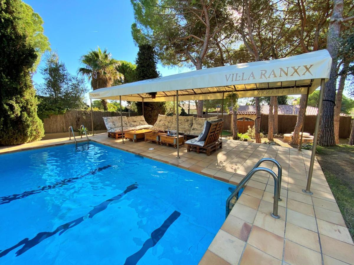 Villa Sitges El Ranch Amaizing Outdoor Areas Beaches At 5 Minutes Walk Sitges At 15 Min Drive Ac Pool Jacuzzi & Garden Xxl Calafell Buitenkant foto