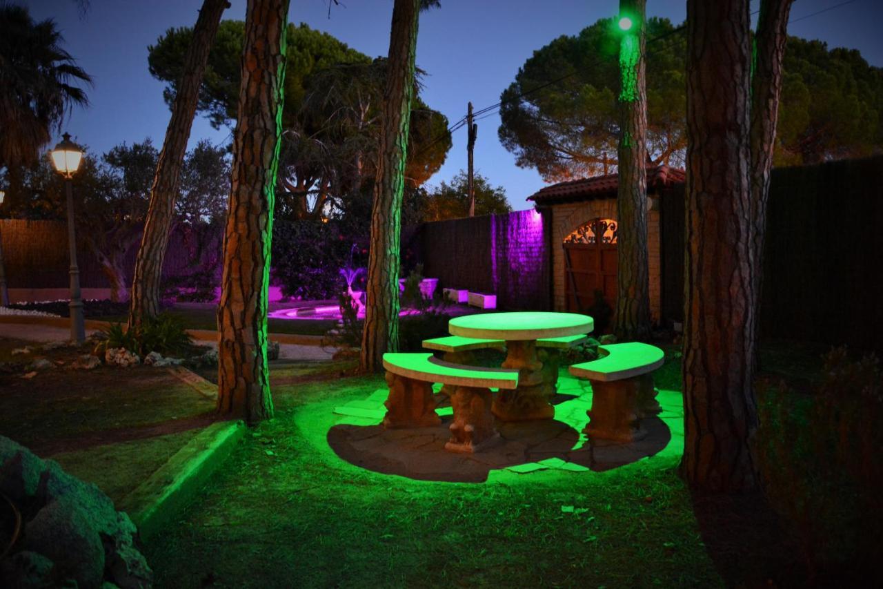 Villa Sitges El Ranch Amaizing Outdoor Areas Beaches At 5 Minutes Walk Sitges At 15 Min Drive Ac Pool Jacuzzi & Garden Xxl Calafell Buitenkant foto