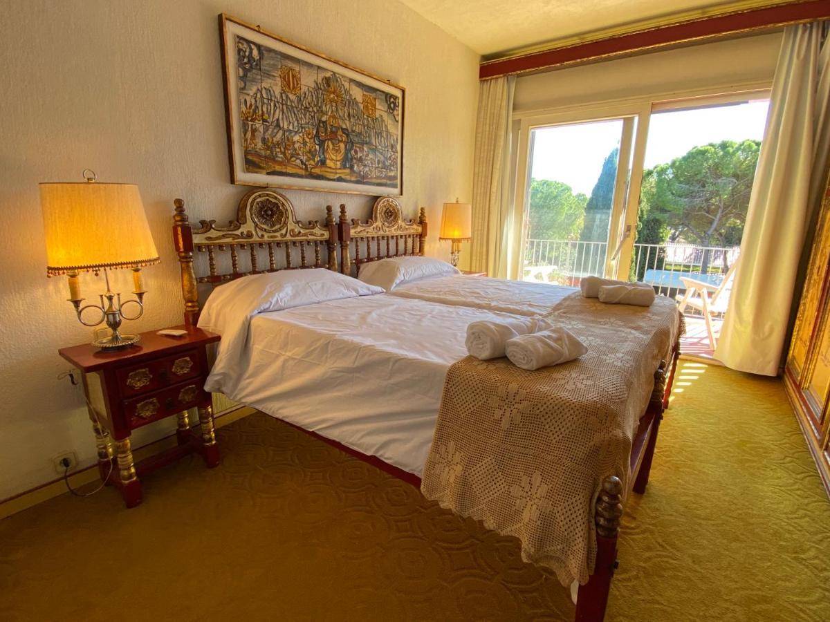 Villa Sitges El Ranch Amaizing Outdoor Areas Beaches At 5 Minutes Walk Sitges At 15 Min Drive Ac Pool Jacuzzi & Garden Xxl Calafell Buitenkant foto