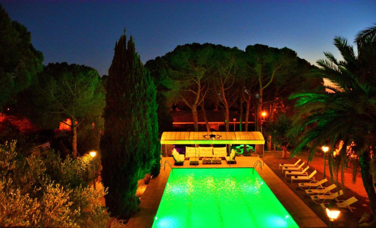 Villa Sitges El Ranch Amaizing Outdoor Areas Beaches At 5 Minutes Walk Sitges At 15 Min Drive Ac Pool Jacuzzi & Garden Xxl Calafell Buitenkant foto