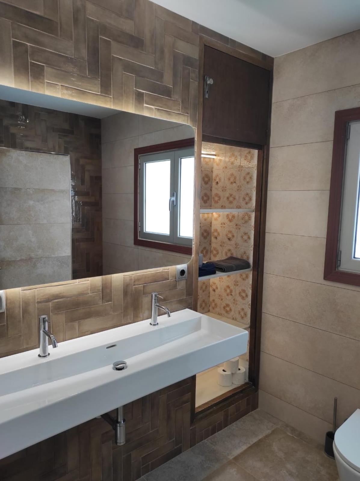Villa Sitges El Ranch Amaizing Outdoor Areas Beaches At 5 Minutes Walk Sitges At 15 Min Drive Ac Pool Jacuzzi & Garden Xxl Calafell Buitenkant foto